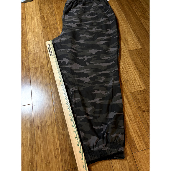 Athleta Camo Farallon Jogger Plus Sz 26 NWT $98 UPF Breathable Drawstring Pocket - Picture 7 of 7